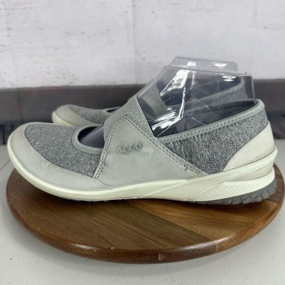 Ecco Mary Jane Shoe Womens 7 Gray Comfort Cushion Biom Flat Slip on Leather - Picture 6 of 14